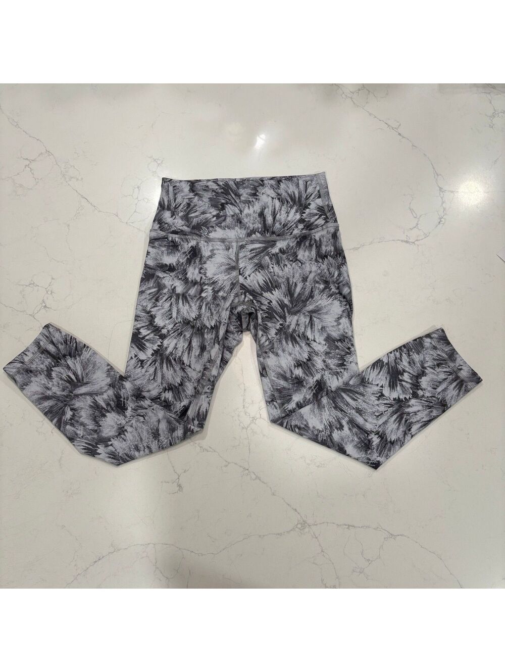 Lululemon Wunder Under High Rise Crop Leggings Gray Black Floral Women's Size 6